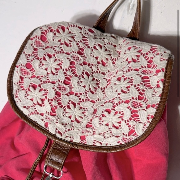 5/$25 Aeropostale Pink Canvas With Cream Crochet Backpack - Picture 3 of 15
